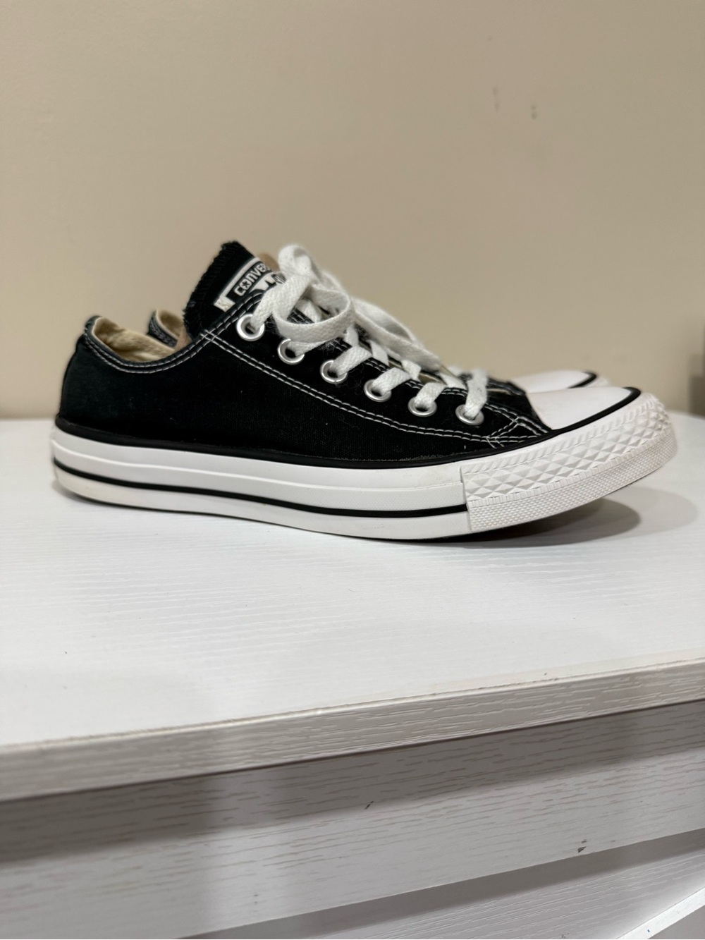 Converse Chuck Taylor All Star Low Top Black Canvas Sneakers size 8